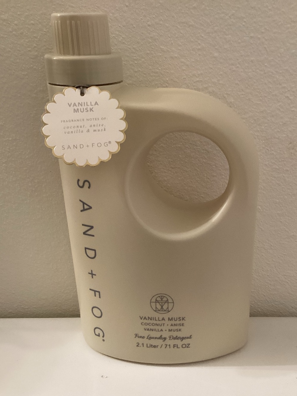 SAND+FOG Vanilla Musk Laundry Detergent - 71oz - BRAND NEW